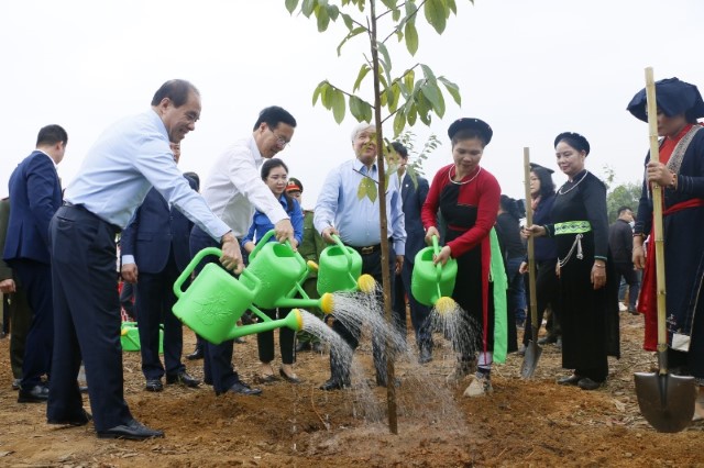Chủ tịch nước Võ Văn Thưởng phát động Tết trồng cây "Đời đời nhớ ơn Bác Hồ" Xuân Giáp Thìn 2024 tại Tuyên Quang